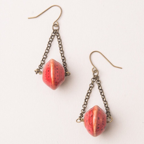 Melina‎ Red Ceramic Earrings - Picture 1 of 1